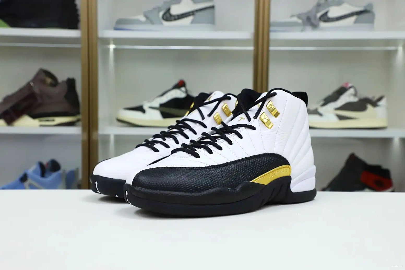'ROYALTY' RETRO JORDAN AIR Kimikick 12 0430